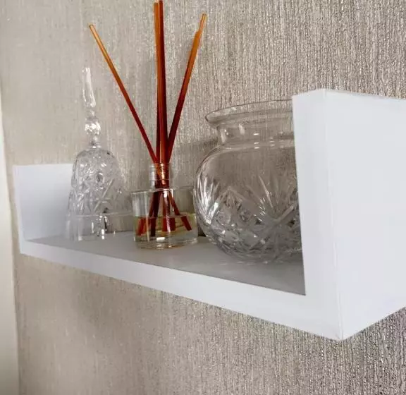 هتل Tides Reach Guest House