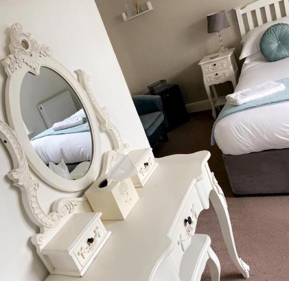 Hotel Tides Reach Guest House