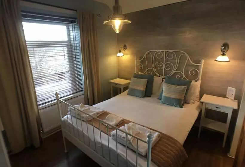 هتل Ty Rosa Rooms