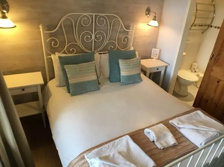 هتل Ty Rosa Rooms