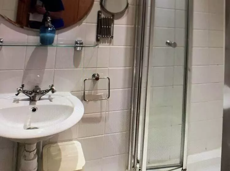 هتل Ty Rosa Rooms