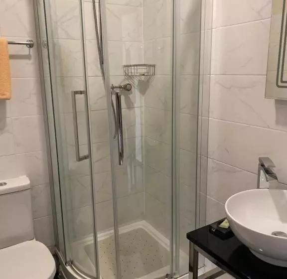 בית מלון כפרי Woodlands