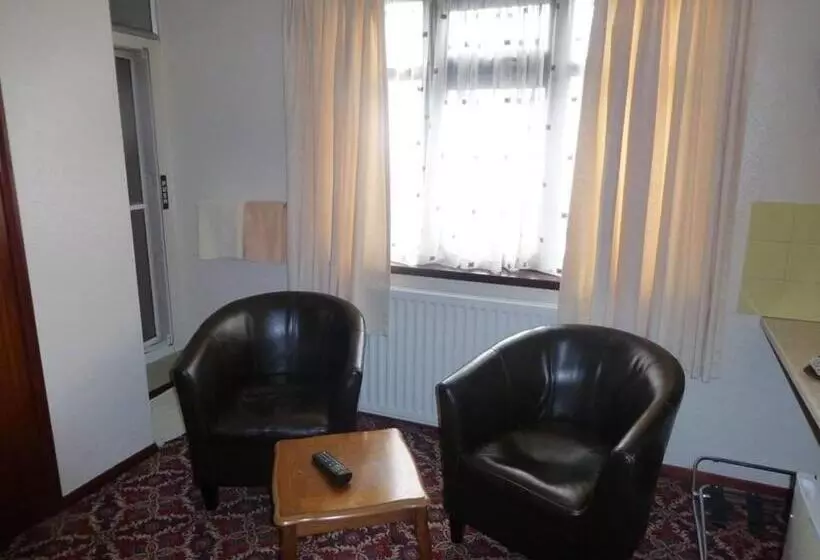 בית מלון כפרי Woodlands