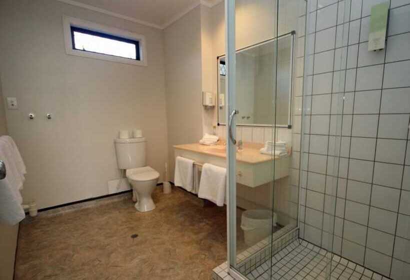 فندق على الطريق Champers Motor Inn