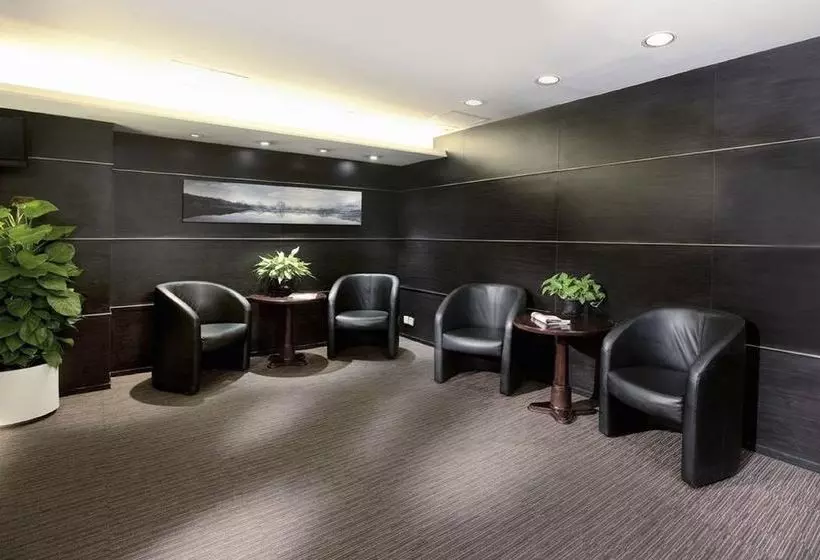 هتل Minimal  Avenue