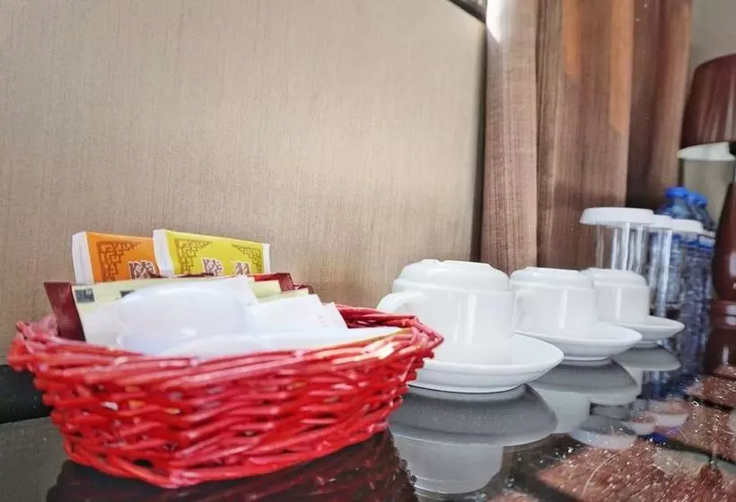 هتل Minimal  Avenue