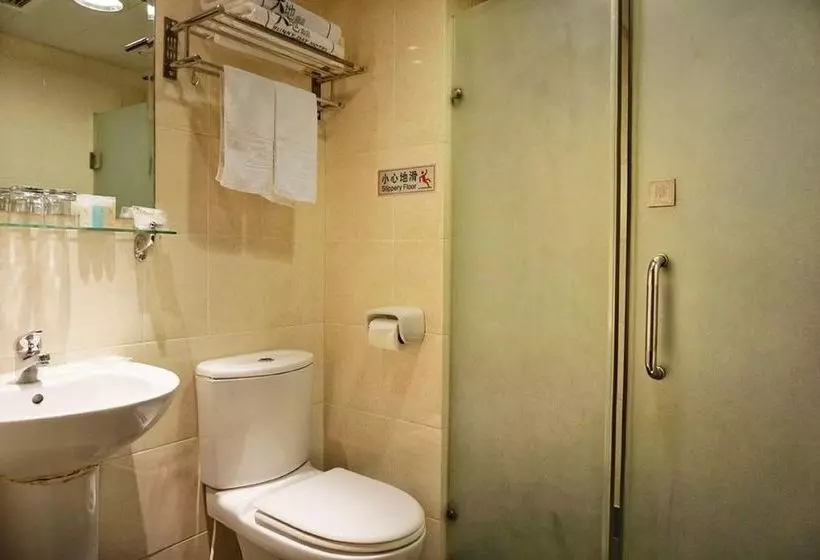 هتل Minimal  Avenue