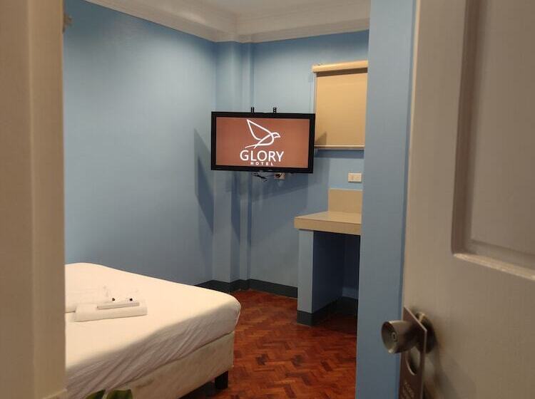 Glory Hotel Cubao