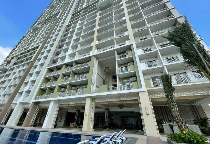 The Celandine Staycation Condo Hotel In Quezon City