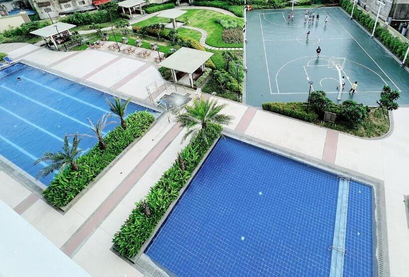 The Celandine Staycation Condo Hotel In Quezon City