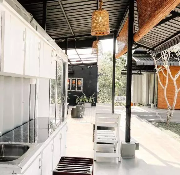 ベッドアンドブレックファースト Container Villa Collection