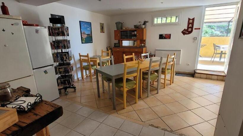 ベッドアンドブレックファースト Le Jas De Volonne