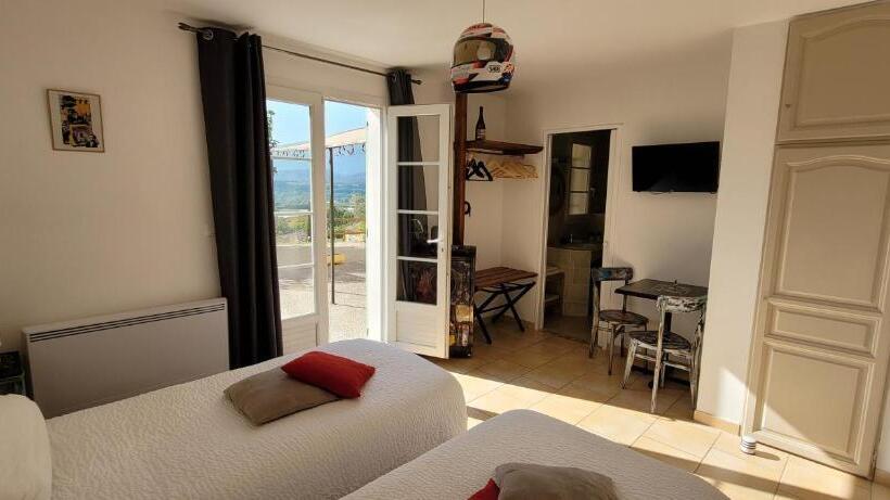 ベッドアンドブレックファースト Le Jas De Volonne