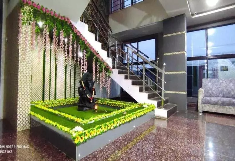 ホテル Nirmalya Inn