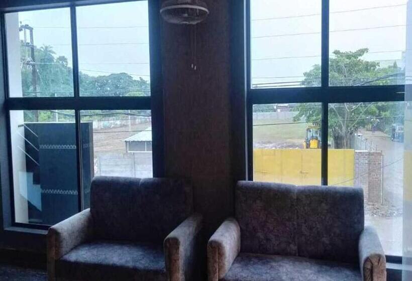 בית מלון כפרי Nirmalya Inn