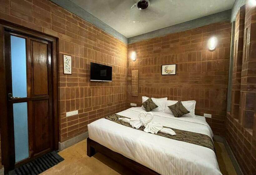 Majatalo L  Aurelia Villa   Auroville Beach