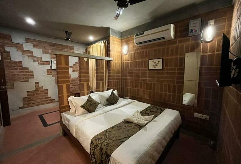 Majatalo L  Aurelia Villa   Auroville Beach