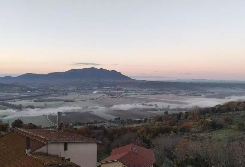 Aamiaismajoitus (B&B) Casa In The Clouds