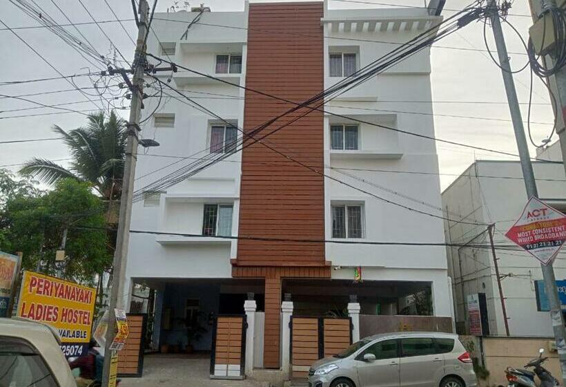 בית מלון כפרי Bluestones Residency