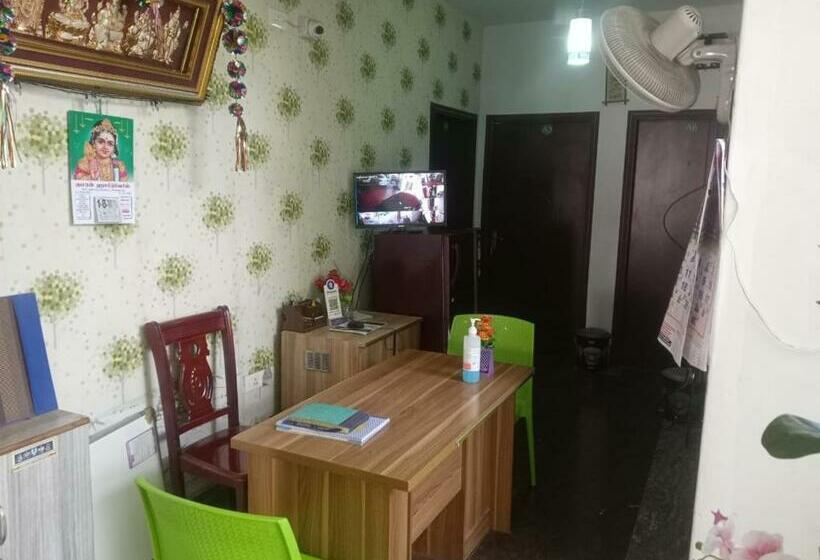 בית מלון כפרי Bluestones Residency