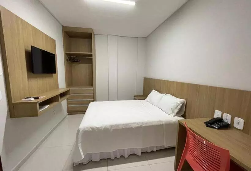 Hotelli Mauri Center