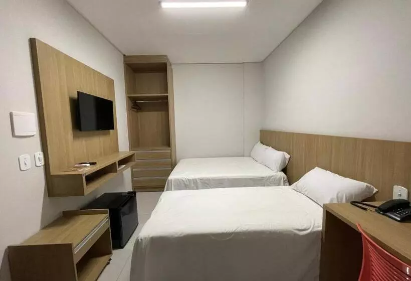 Hotelli Mauri Center