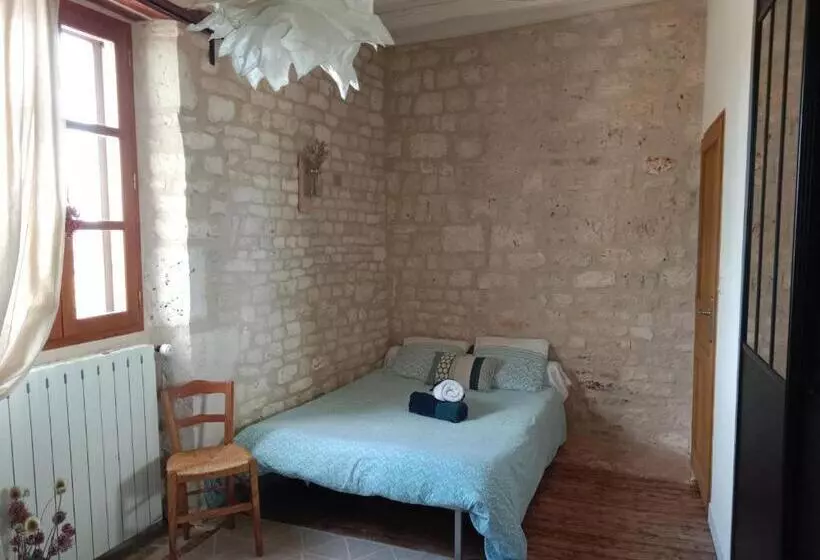ベッドアンドブレックファースト Chambre D Hôtes L Hermione
