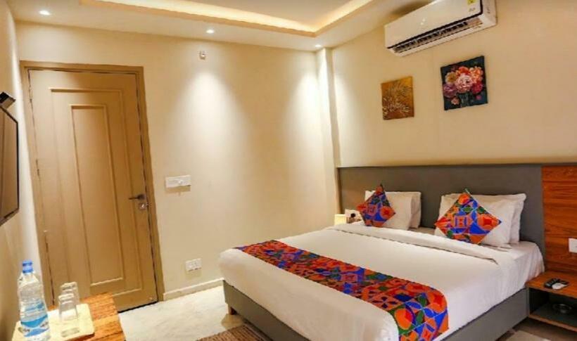 פנסיון Global Corporate Noida