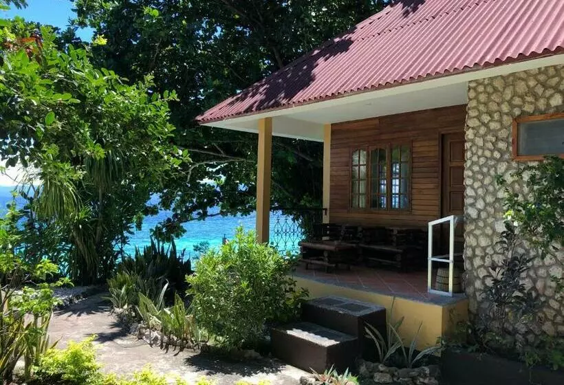 Tipolo Beach Resort