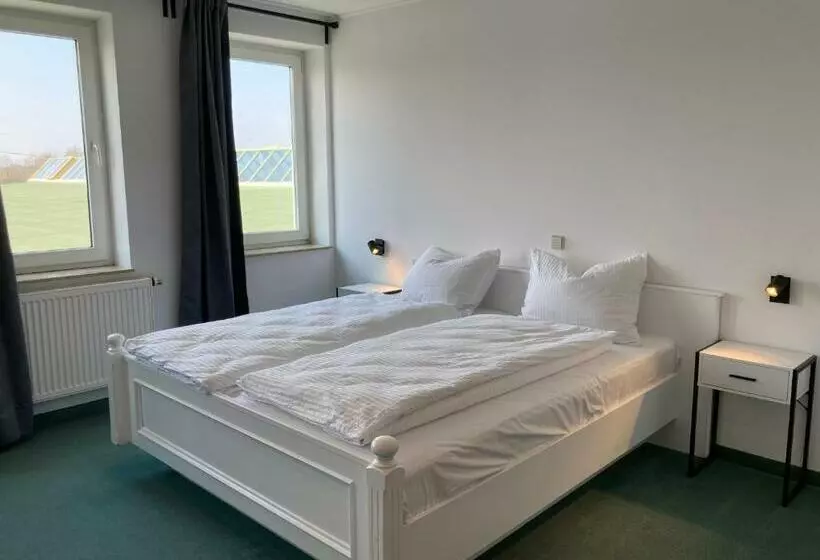 ホテル Room 24   Zellwald