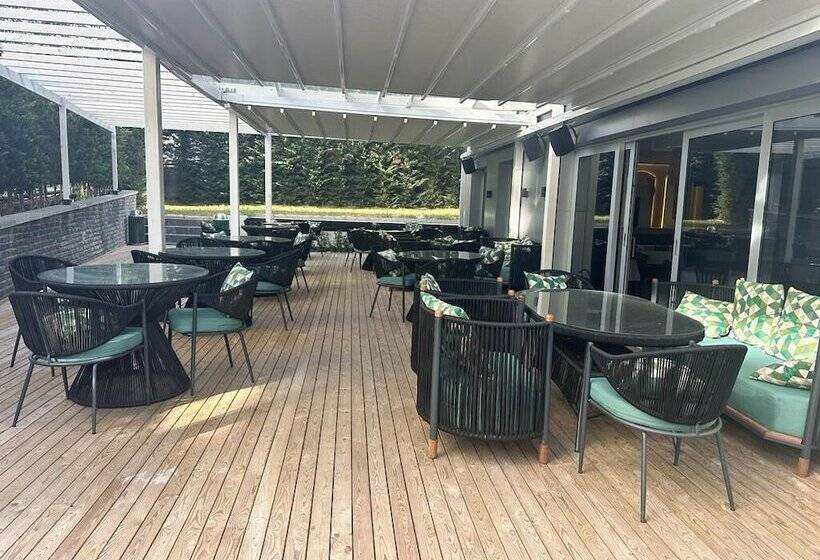 Sherlock Homes Hotels