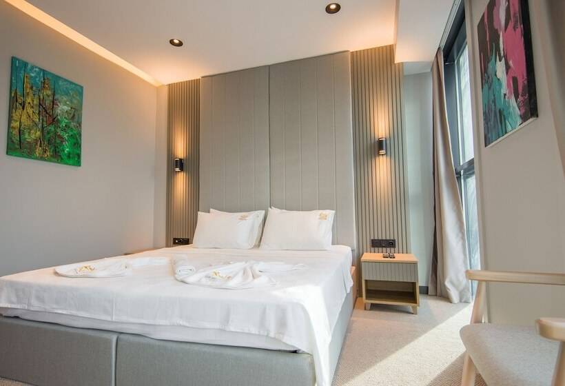 Sherlock Homes Hotels