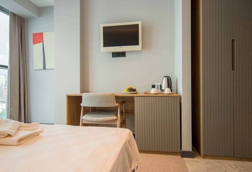 Sherlock Homes Hotels