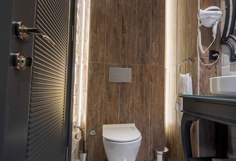 Sherlock Homes Hotels