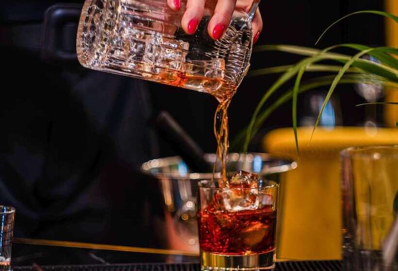 هتل Gate Twenty Two Boutique