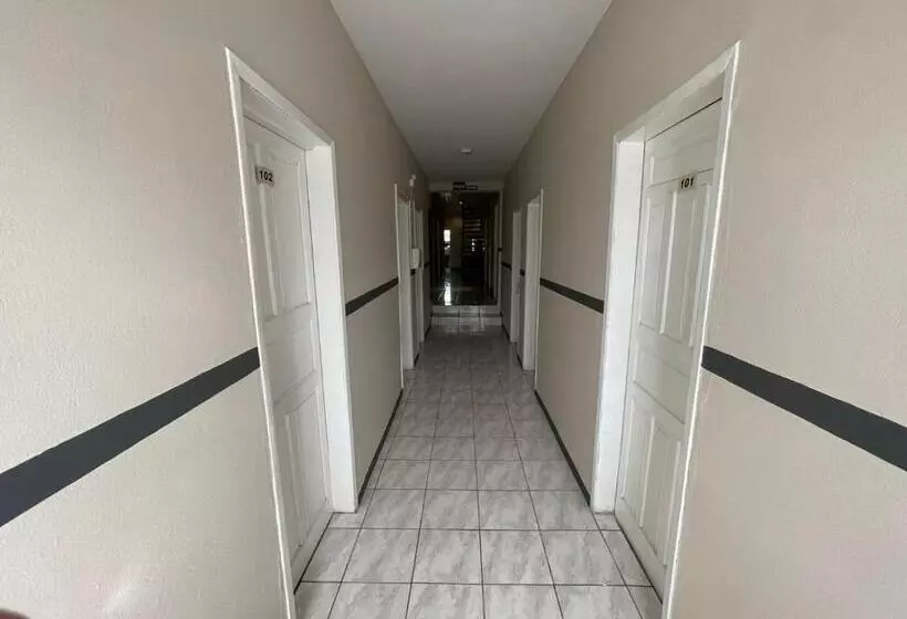 Hotelli Hospedar Flats & Residence