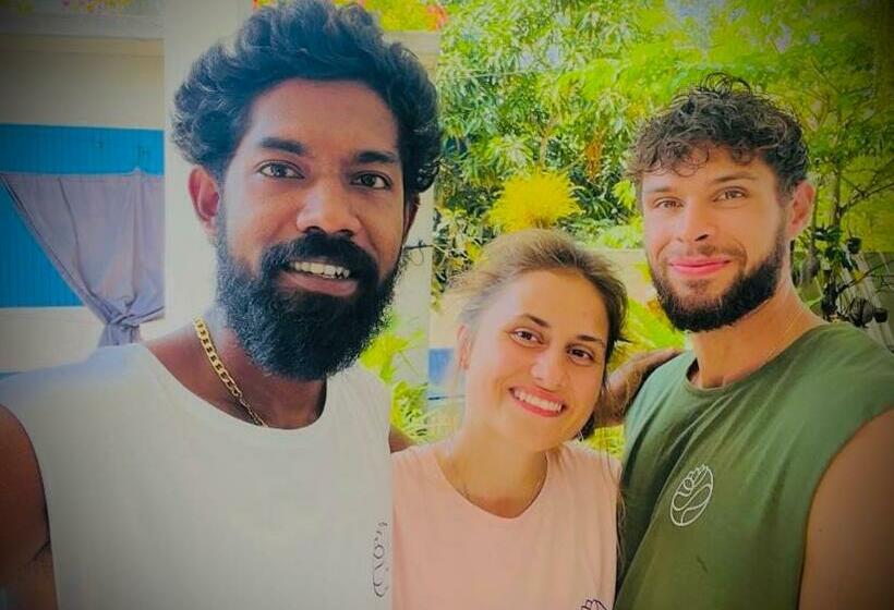 پانسیون Riku Surf House Hiri