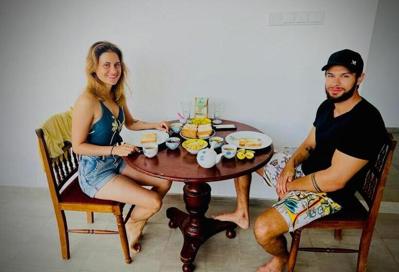 پانسیون Riku Surf House Hiri