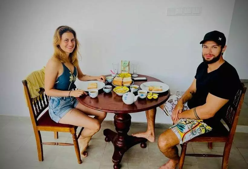 پانسیون Riku Surf House Hiri