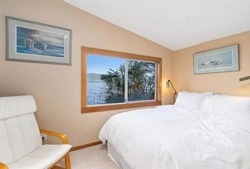 Majatalo Vancouver Sea View Palace Inn