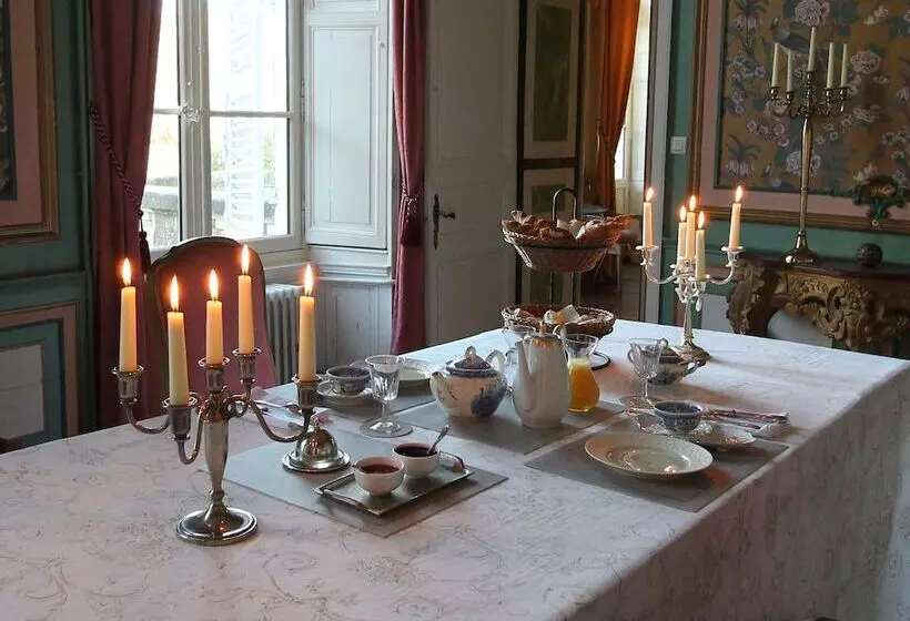 Aamiaismajoitus (B&B) Chateau Du Hallay