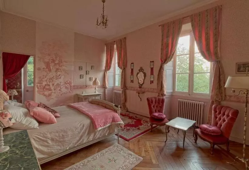 Aamiaismajoitus (B&B) Chateau Du Hallay