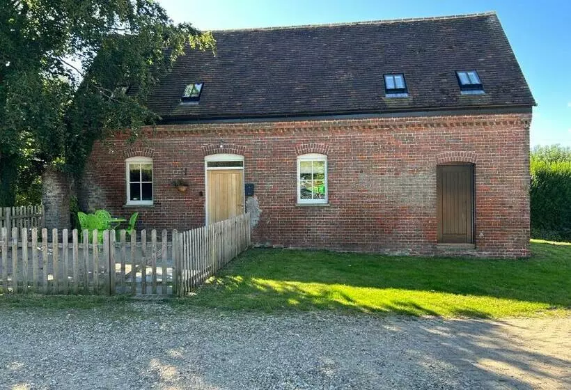 ベッドアンドブレックファースト The Red Lion Charing Heath