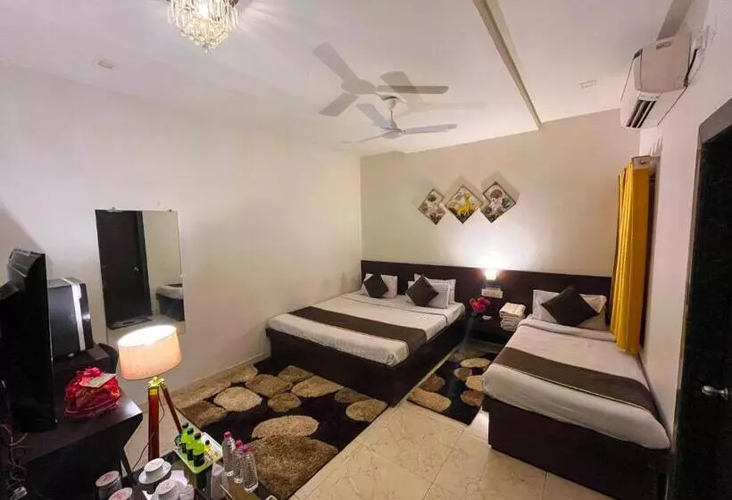 Hotelli The कस्तूरी