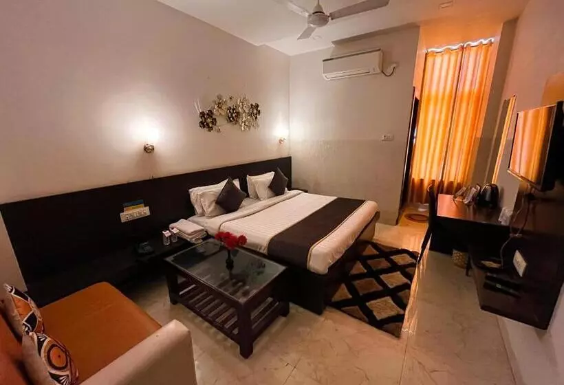 Hotelli The कस्तूरी