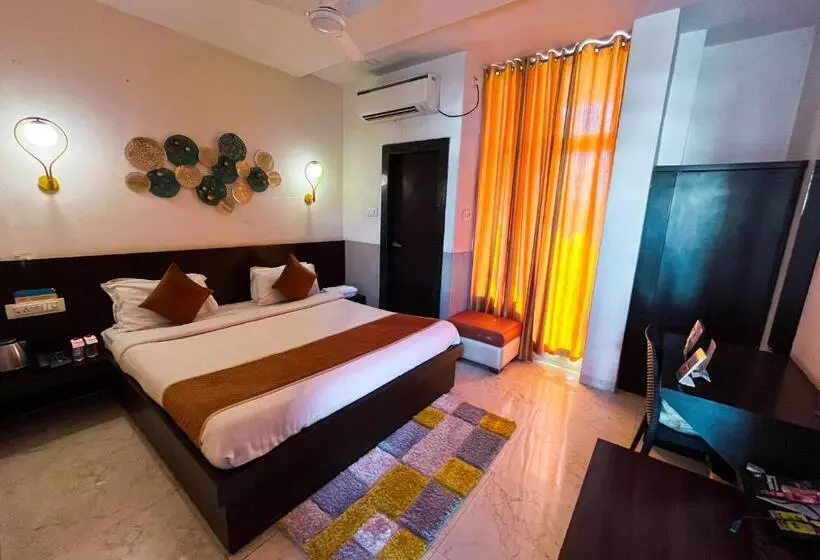 Hotelli The कस्तूरी