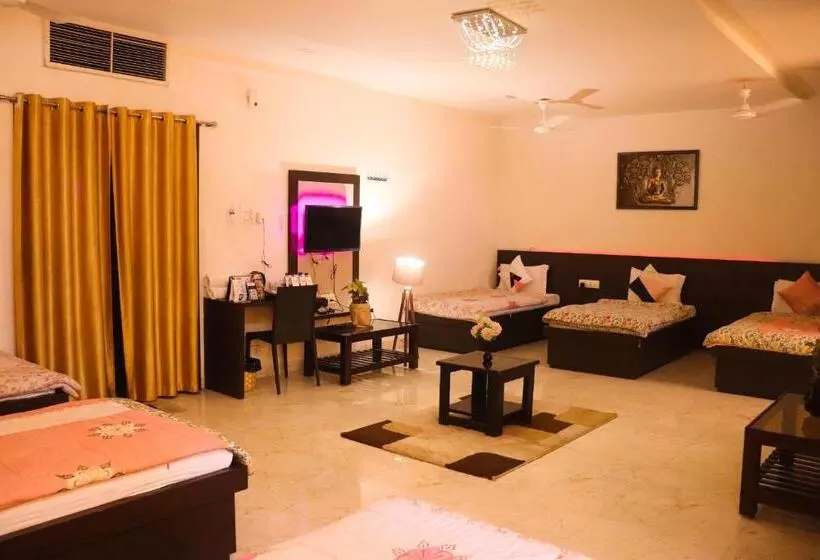 Hotelli The कस्तूरी