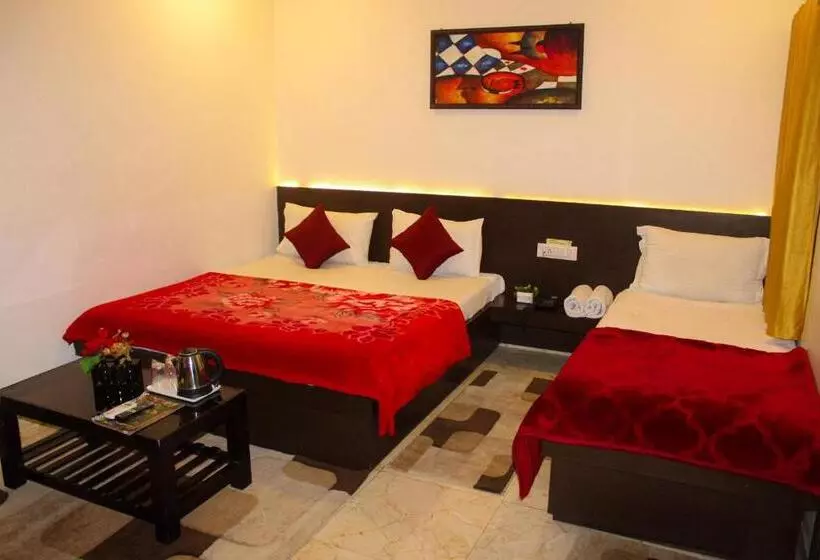 Hotelli The कस्तूरी