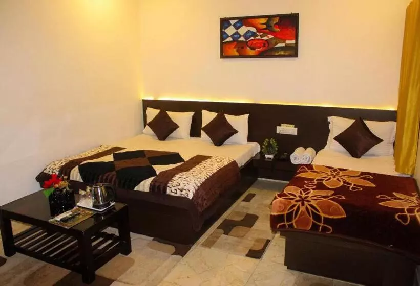 Hotelli The कस्तूरी