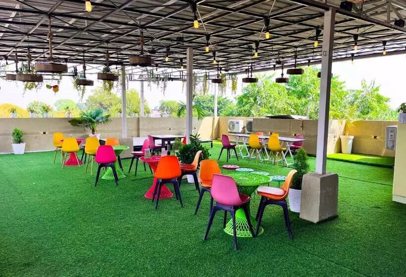 Hotelli The कस्तूरी